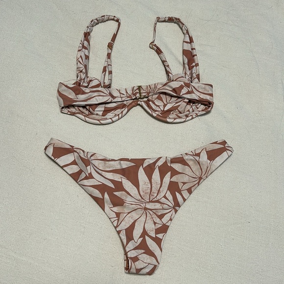 Amuse Society bikini - Picture 2 of 2